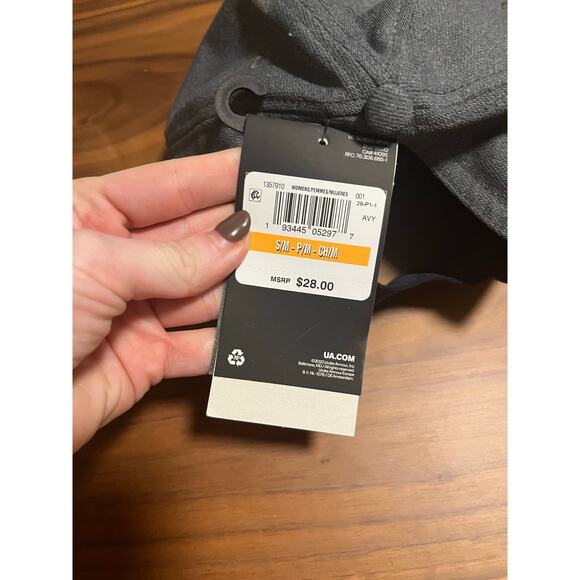 NWT Under Armour ponytail hat - Picture 3 of 3